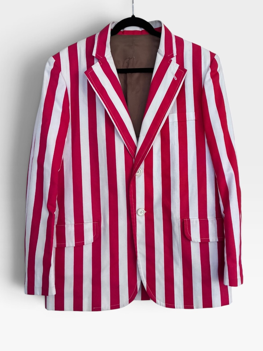 Bold Red & White Stripe Blazer - Classic Men's Blazer. Approx Sz large